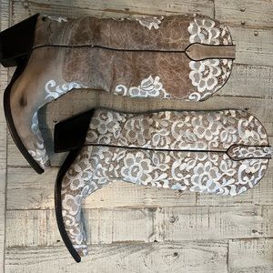 Women’s corral boots